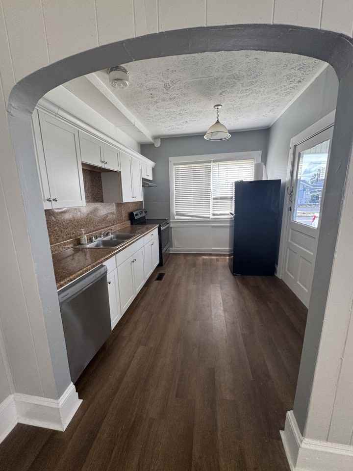 Downie - 406-A Durden St. - Photo 3 of 6