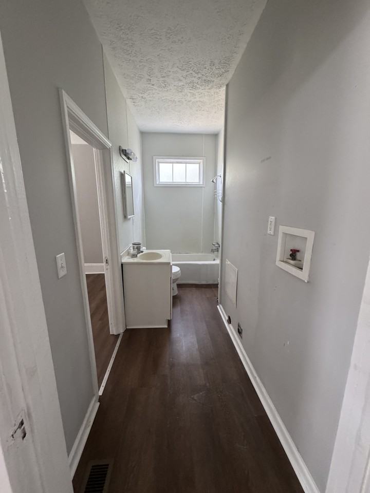 Downie - 406-A Durden St. - Photo 5 of 6