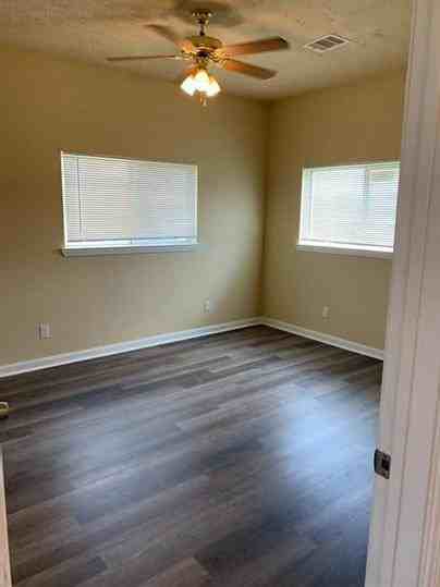 Yellowstone Boulevard 4720 - Photo 2 of 6