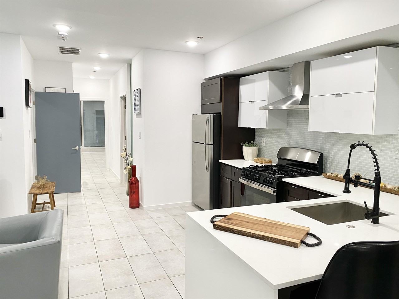 1233 North Franklin Street - Photo 5 of 50