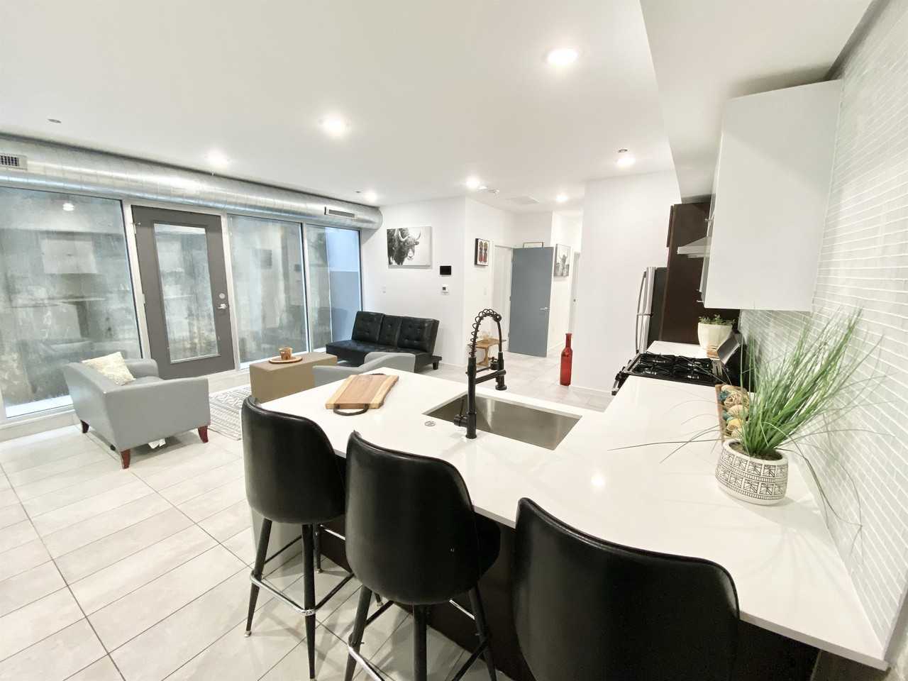 1233 North Franklin Street - Photo 6 of 50