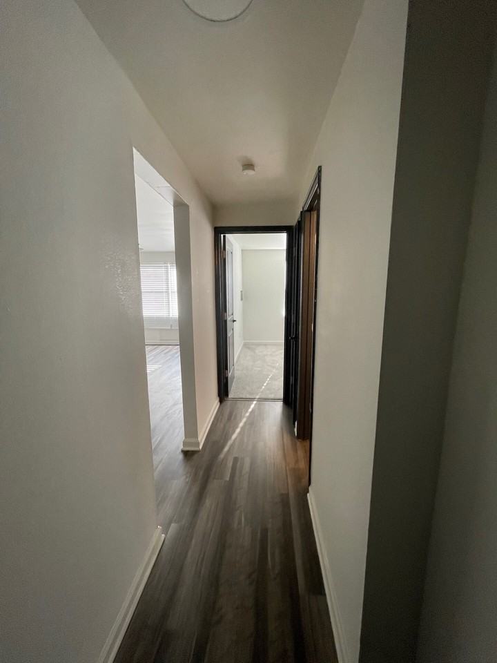 National Road Apartments - Photo 7 of 27