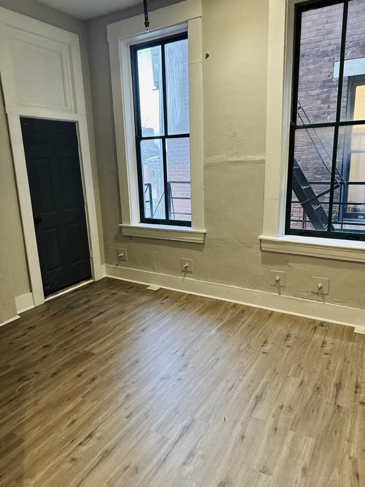 205 West McMicken Avenue - Photo 4 of 11