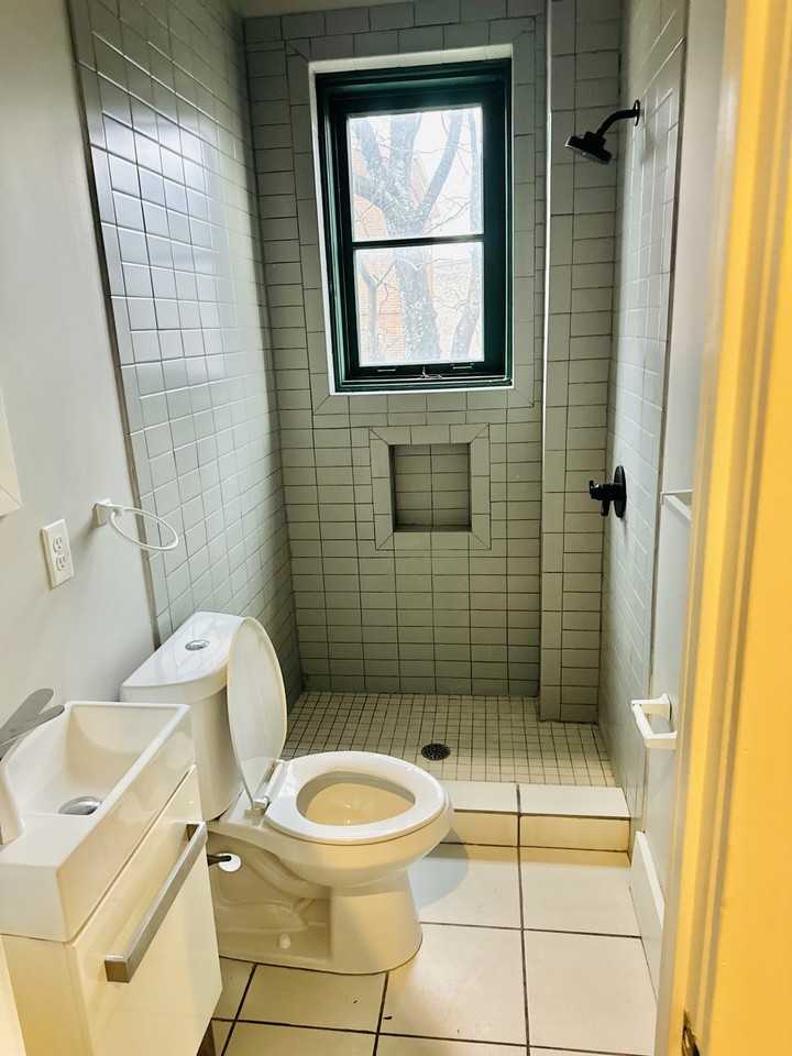 205 West McMicken Avenue - Photo 5 of 11