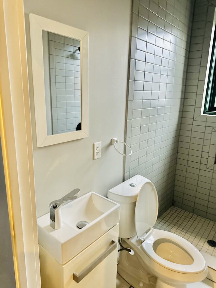 205 West McMicken Avenue - Photo 6 of 11