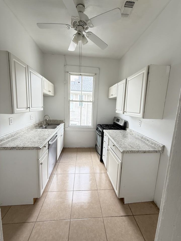 4620 St Charles - Photo 4 of 8