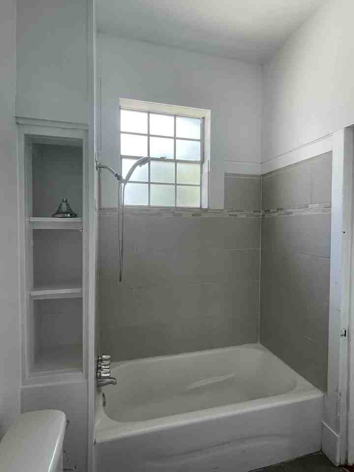 4620 St Charles - Photo 7 of 8