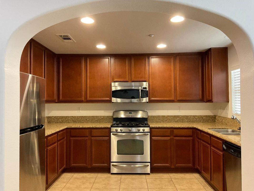 194 Paseo Bravo - Photo 2 of 10