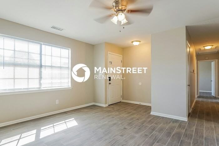 528 Lamplighter Ln - Photo 3 of 14