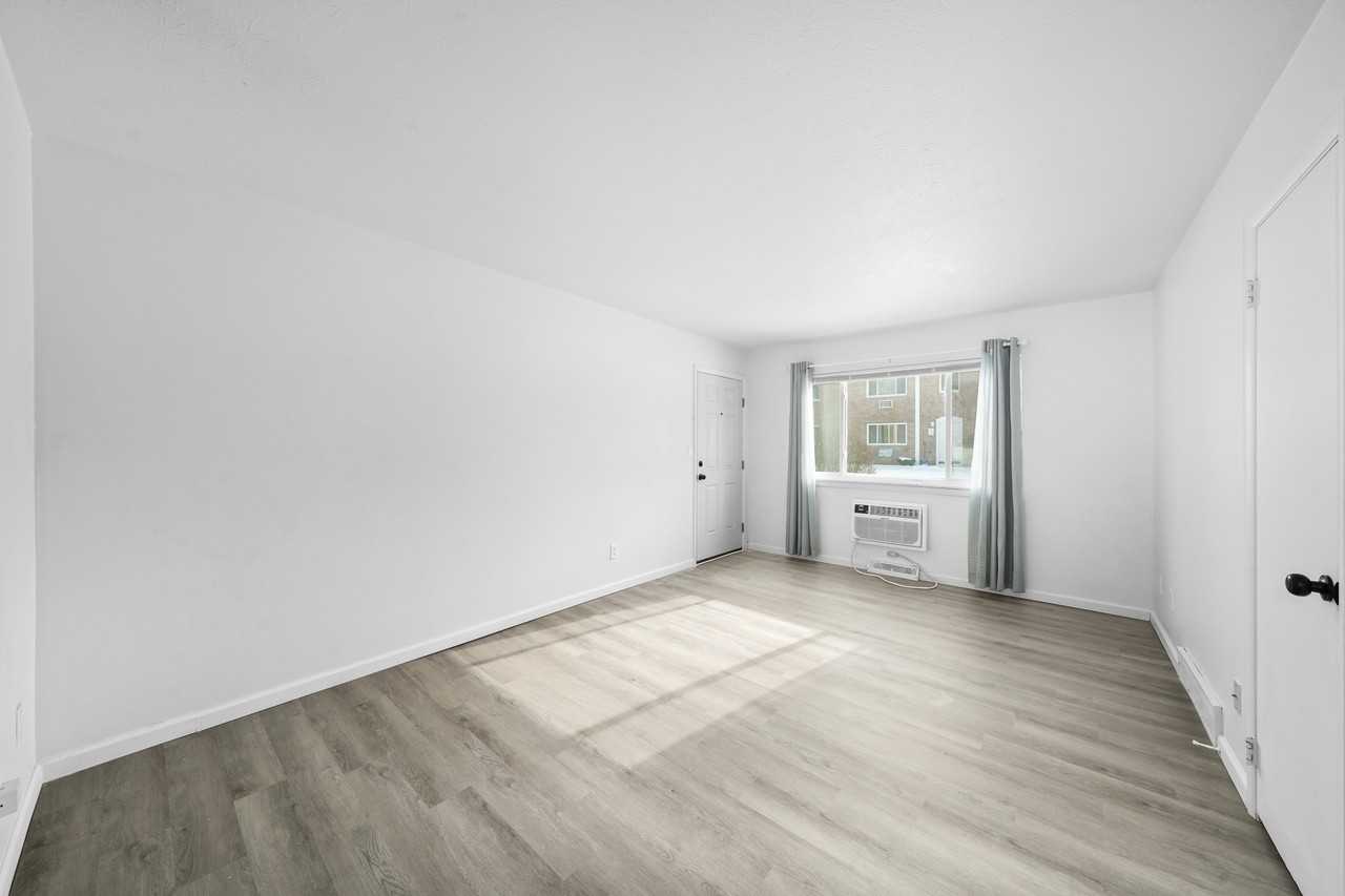 4705 Fishcreek Rd #1 - Photo 3 of 21