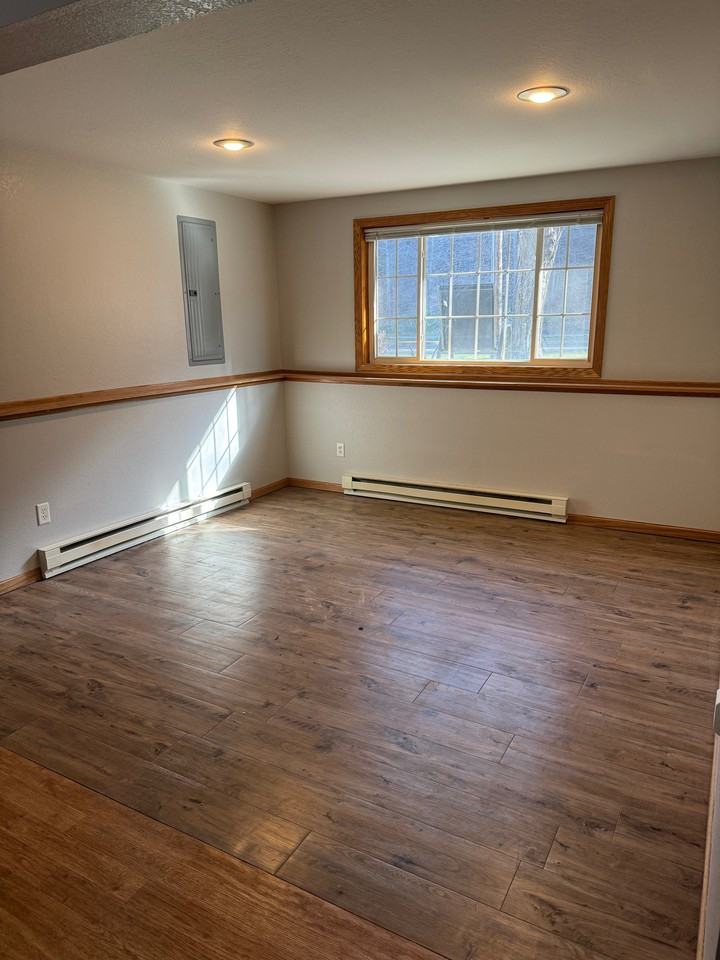 407 Glenwood Ave #1 - Photo 7 of 17