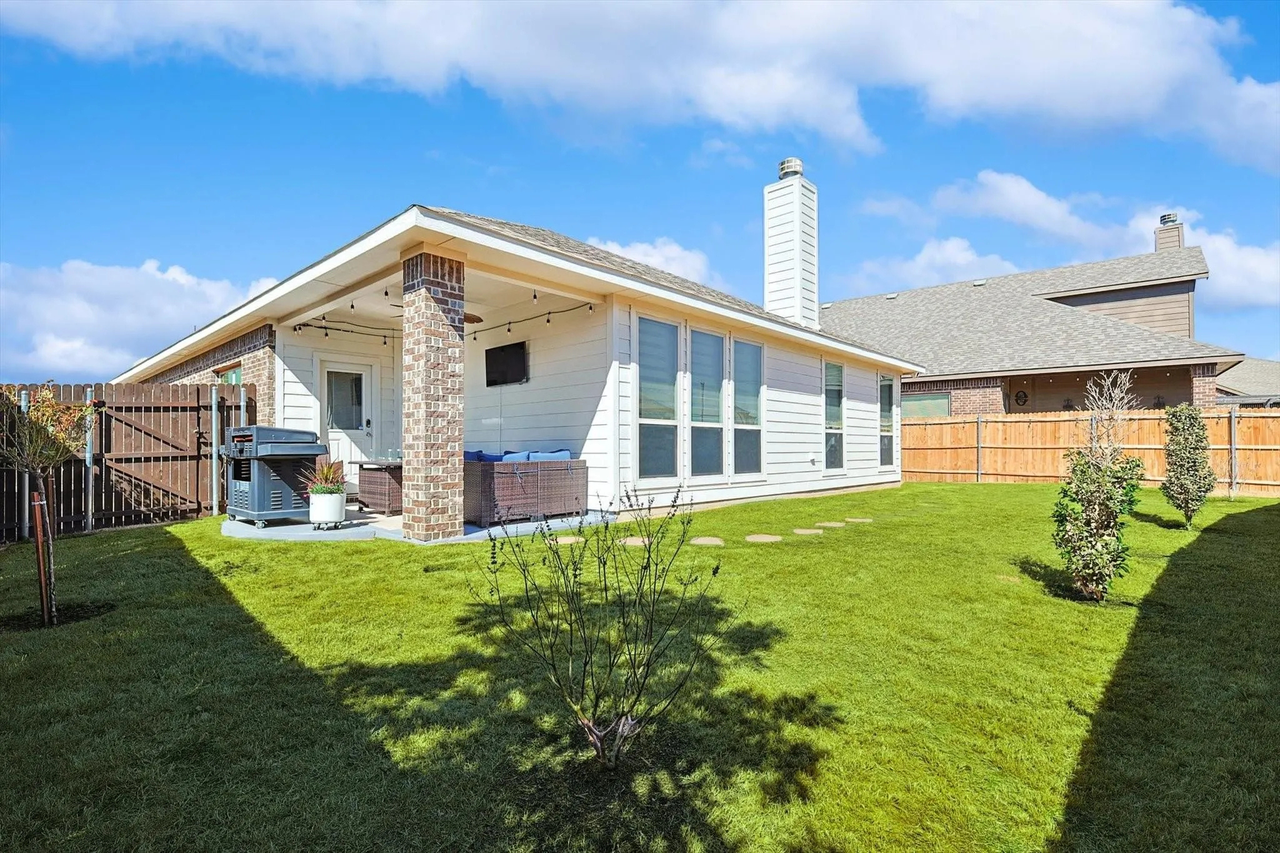 444 Delgany Trl #NA - Photo 2 of 18