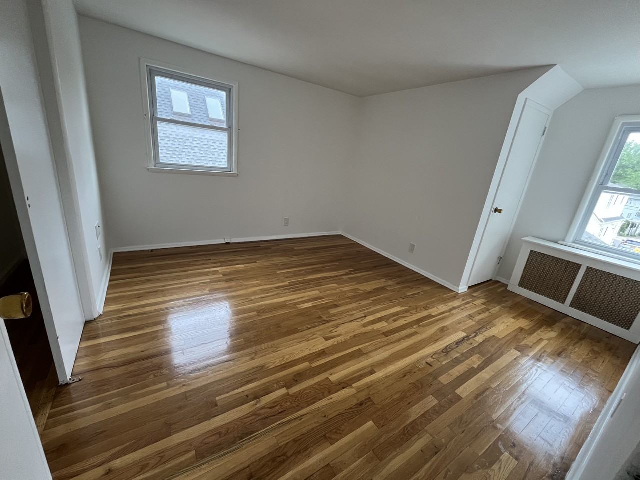 316 New Hyde Park Rd #2 - Photo 3 of 8