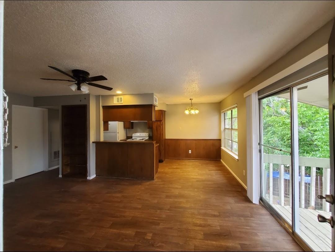 5827 Shadow Gln #3 - Photo 5 of 24