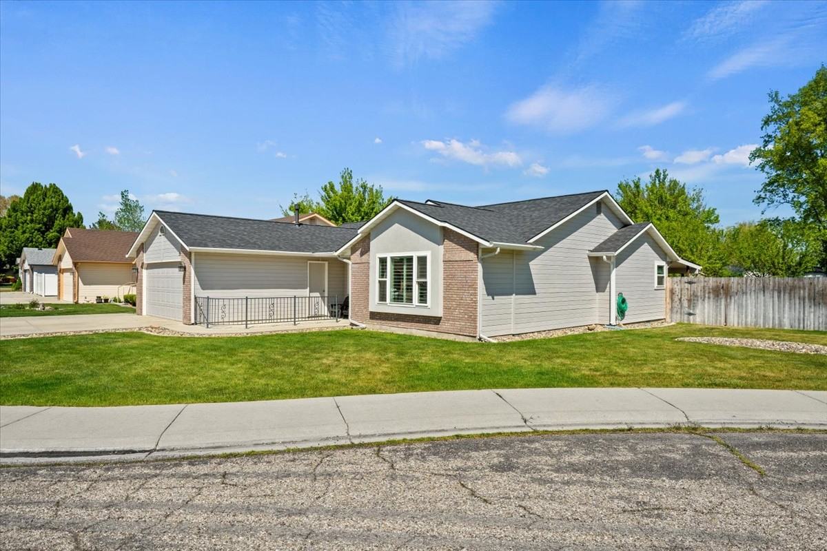 2106 Carey Pl #NA - Photo 2 of 22