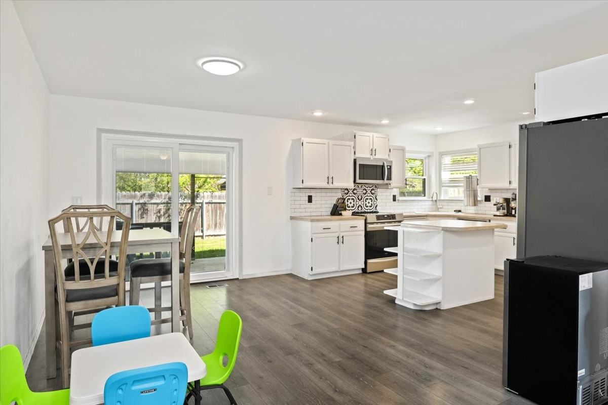 2106 Carey Pl #NA - Photo 6 of 22