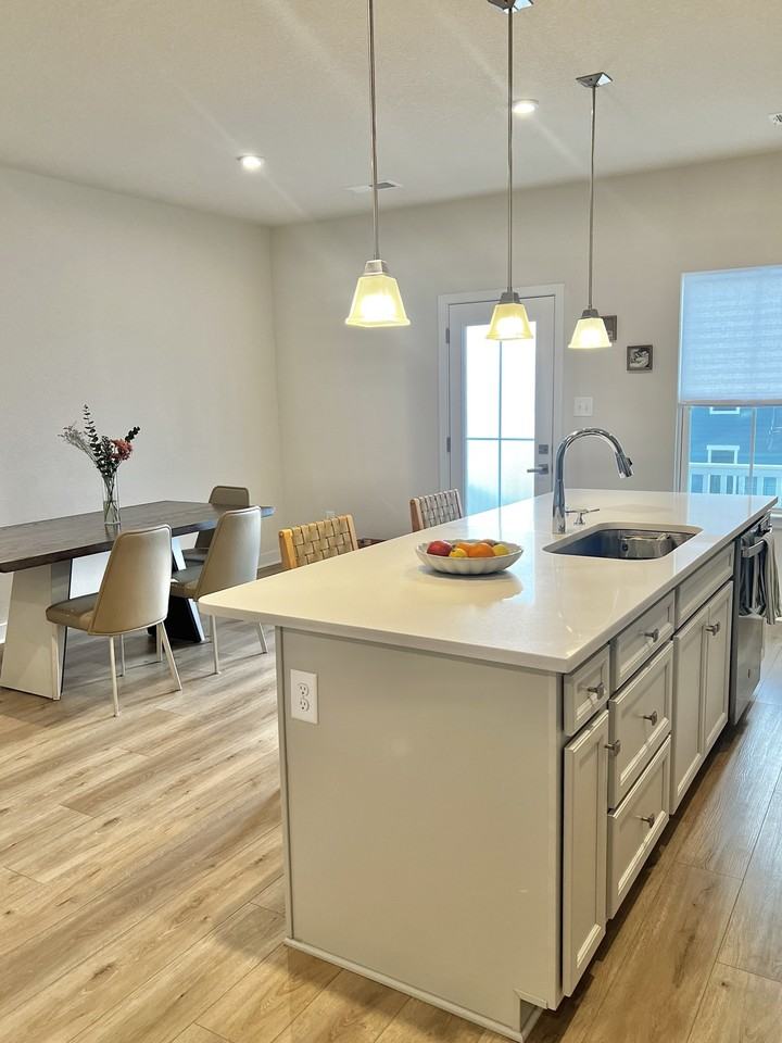 208 Fost Blvd #208 - Photo 6 of 34