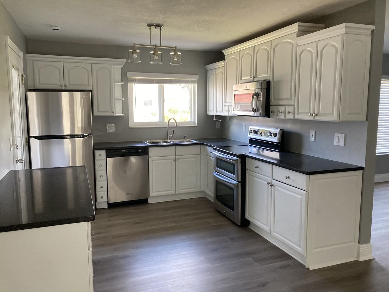 10606 Whitman Cir #NA - Photo 7 of 13