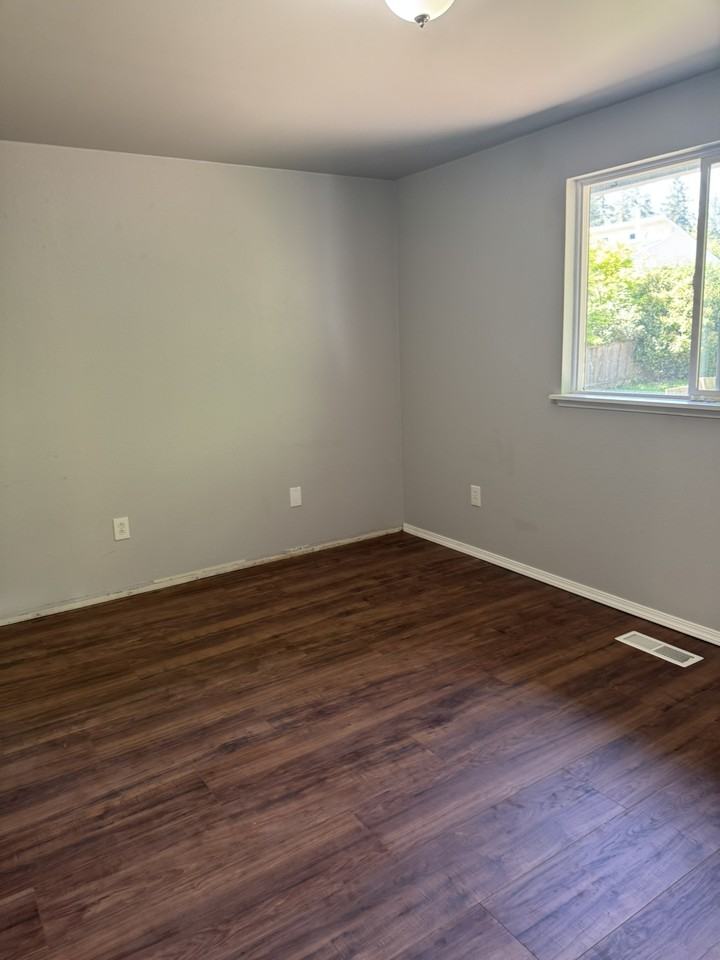 2006 Burbank Ave Nw #NA - Photo 5 of 15