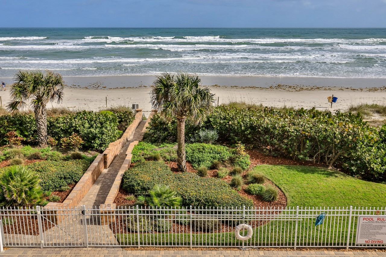 711 S Atlantic Ave #302 - Photo 3 of 17