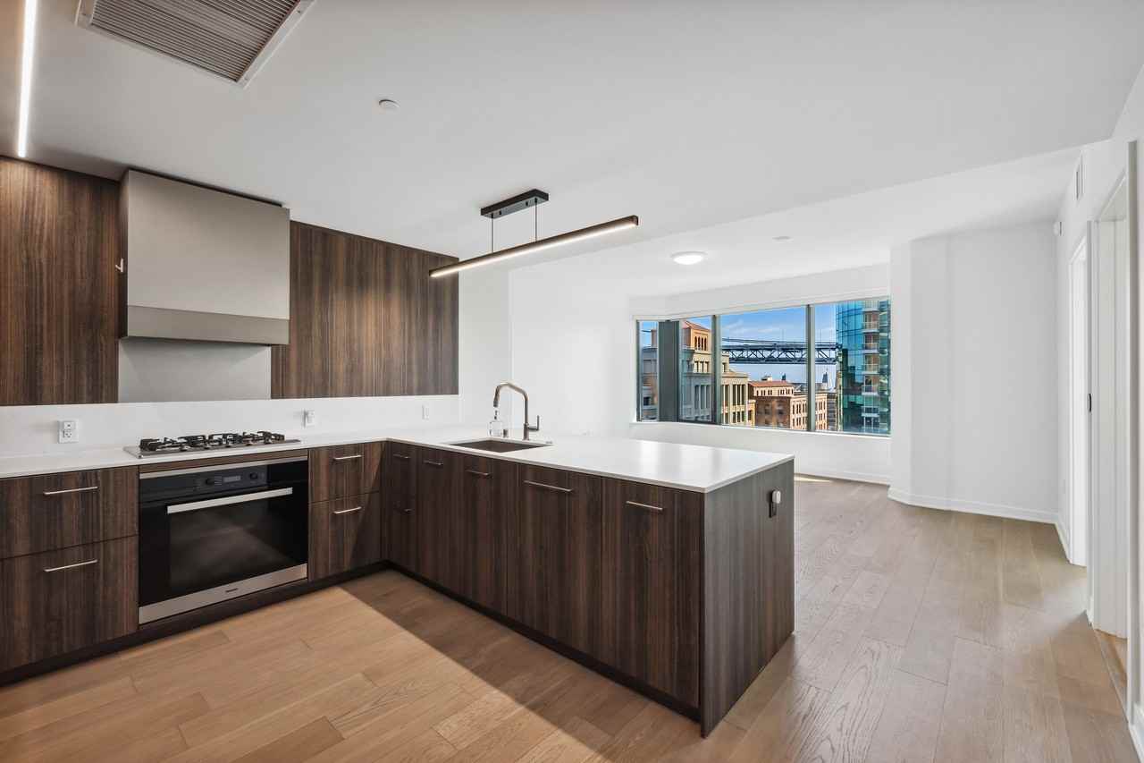 280 Spear Street #10D