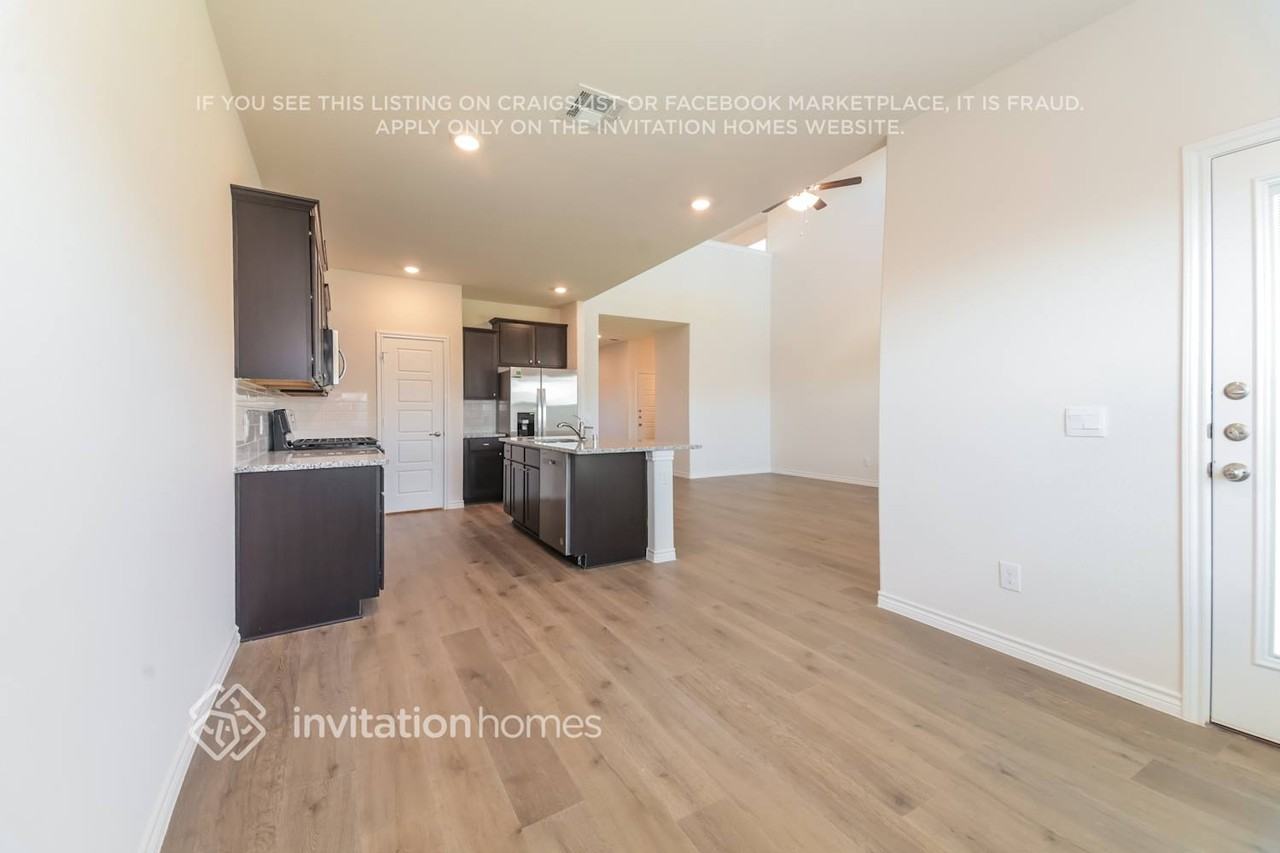 7408 Alfriston Place - Photo 6 of 18