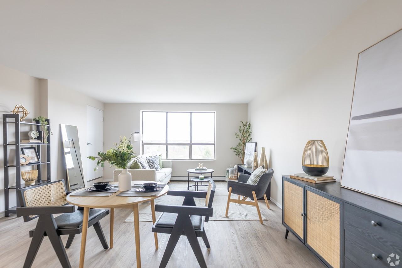 35 and 45 Bredin Parkway, Orangeville, On - Photo 4 of 14