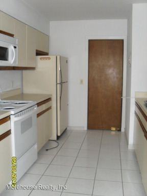 4418 Dunwoody Pl #10 - Photo 3 of 11