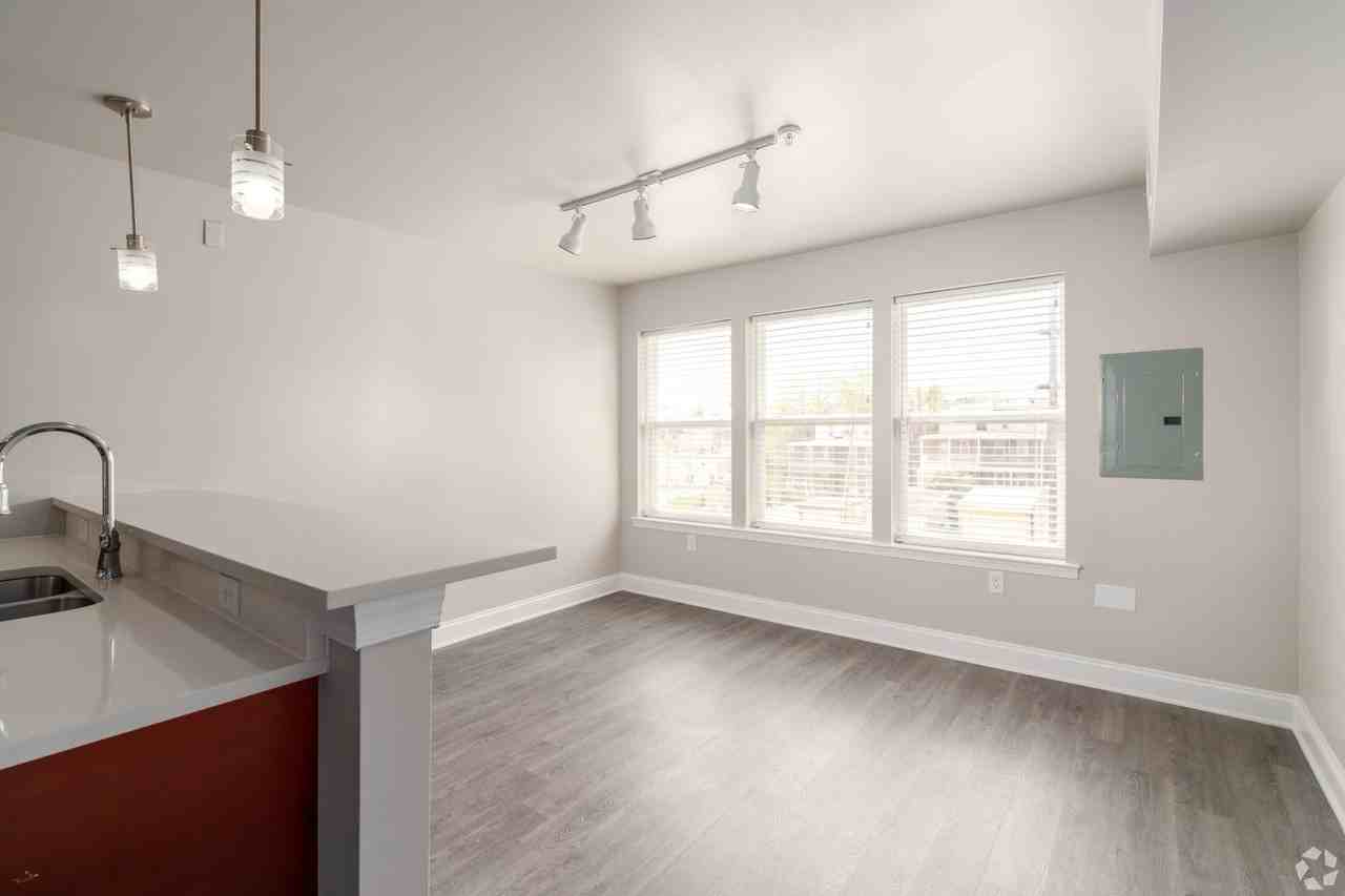 200 5th - Photo 2 of 26