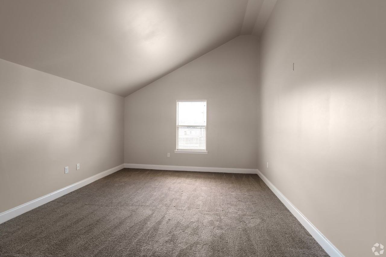 200 5th - Photo 4 of 26