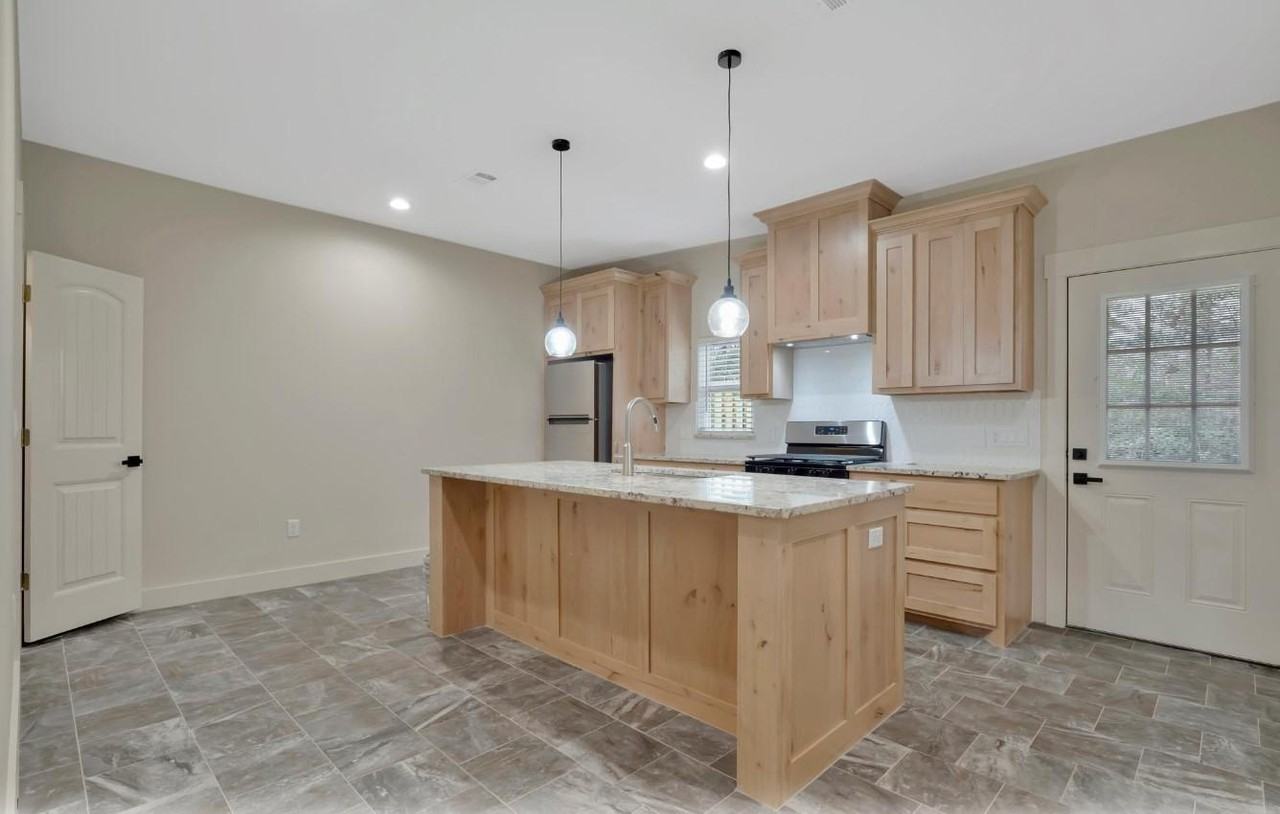 255 N. Old Israel Rd. - Photo 3 of 8