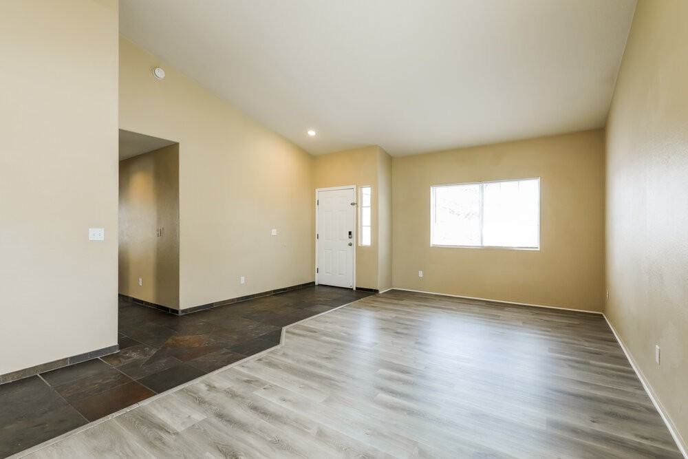 7519 W Summer Sky Dr - Photo 3 of 16