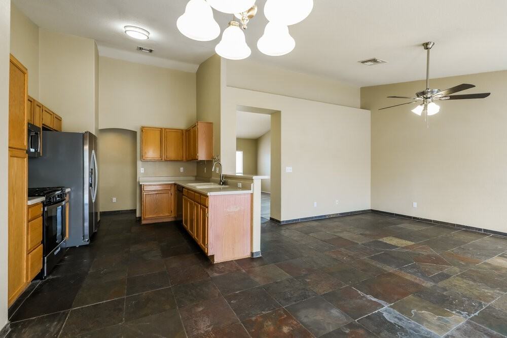7519 W Summer Sky Dr - Photo 5 of 16