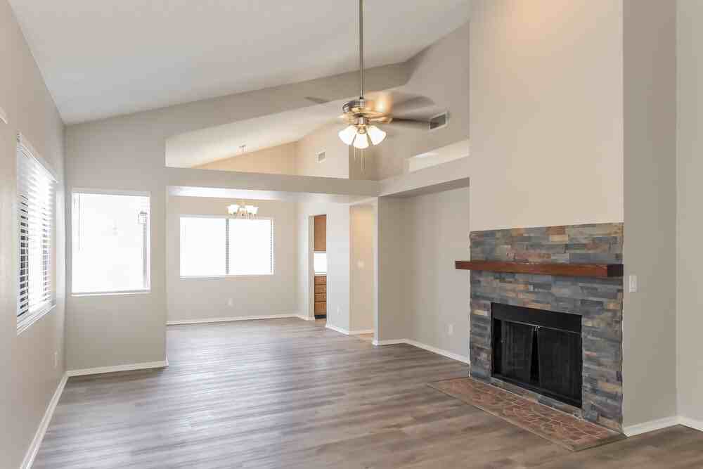4681 W Harrison St - Photo 3 of 16