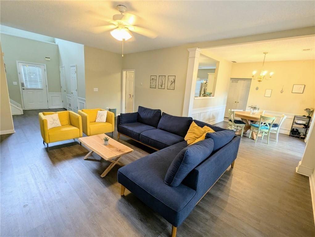 11620 Bentham Ct - Photo 2 of 16