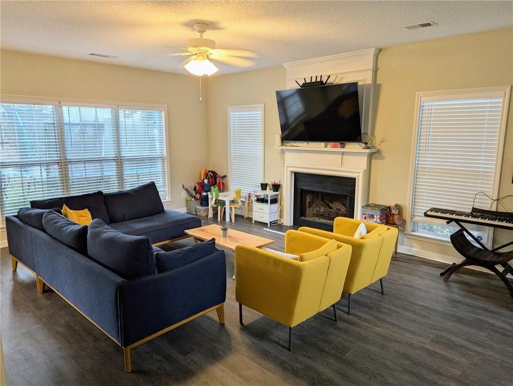 11620 Bentham Ct - Photo 3 of 16