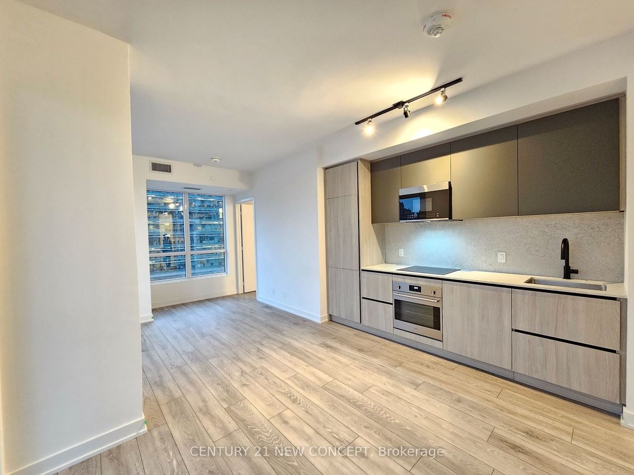 108 Peter Street #1121 - Photo 4 of 5