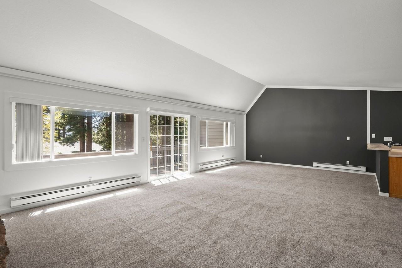 948 Harold Dr - Photo 2 of 24