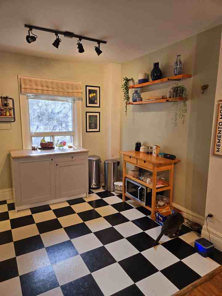 184 Broadway Avenue - Photo 3 of 17