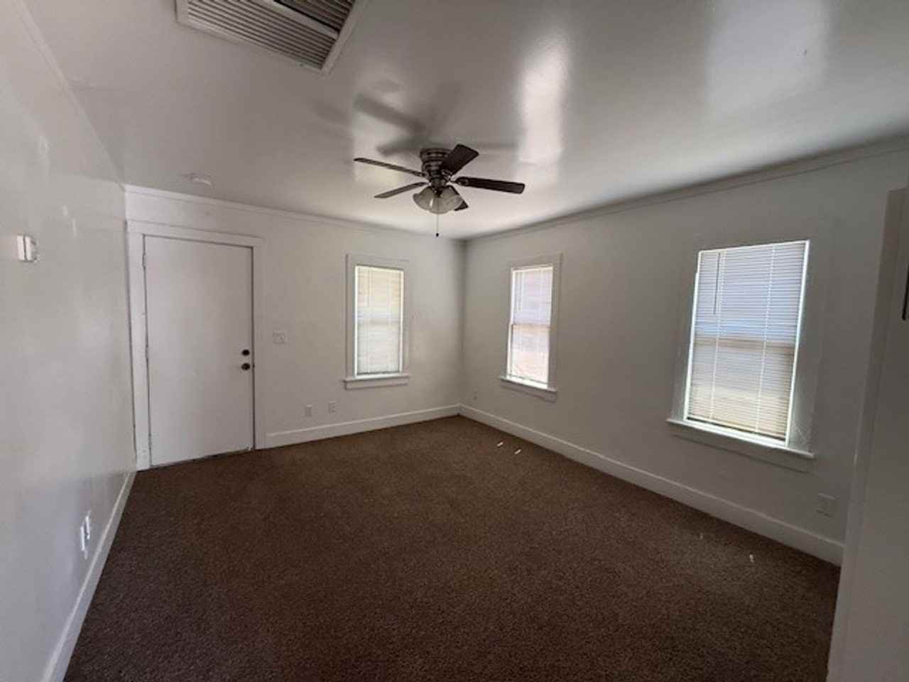 243 W Firebaugh Ave - Photo 2 of 5