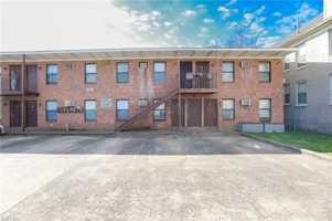 featured image of 201 W 34th St