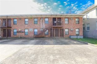 201 W 34th Street - Photo 1 of 1