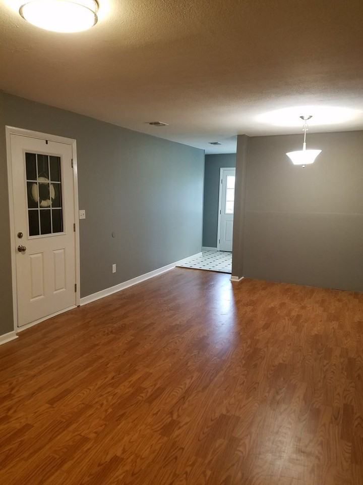 1042 Brannon Pl - Photo 4 of 11
