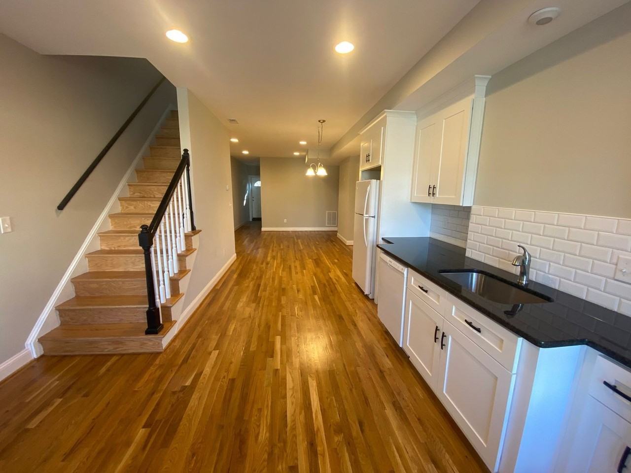703 Catherine St - Photo 3 of 13