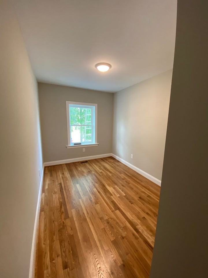 703 Catherine St - Photo 7 of 13