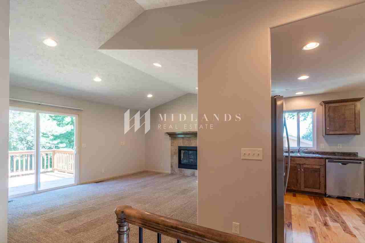 12226 Patrick Ave - Photo 2 of 15