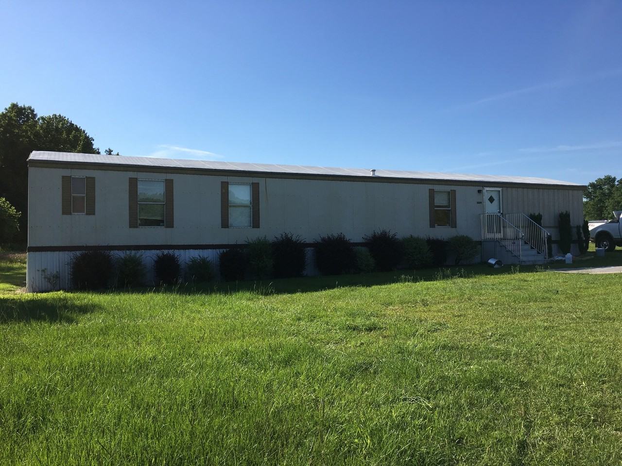 1009 Antioch Rd Ne - Photo 2 of 17