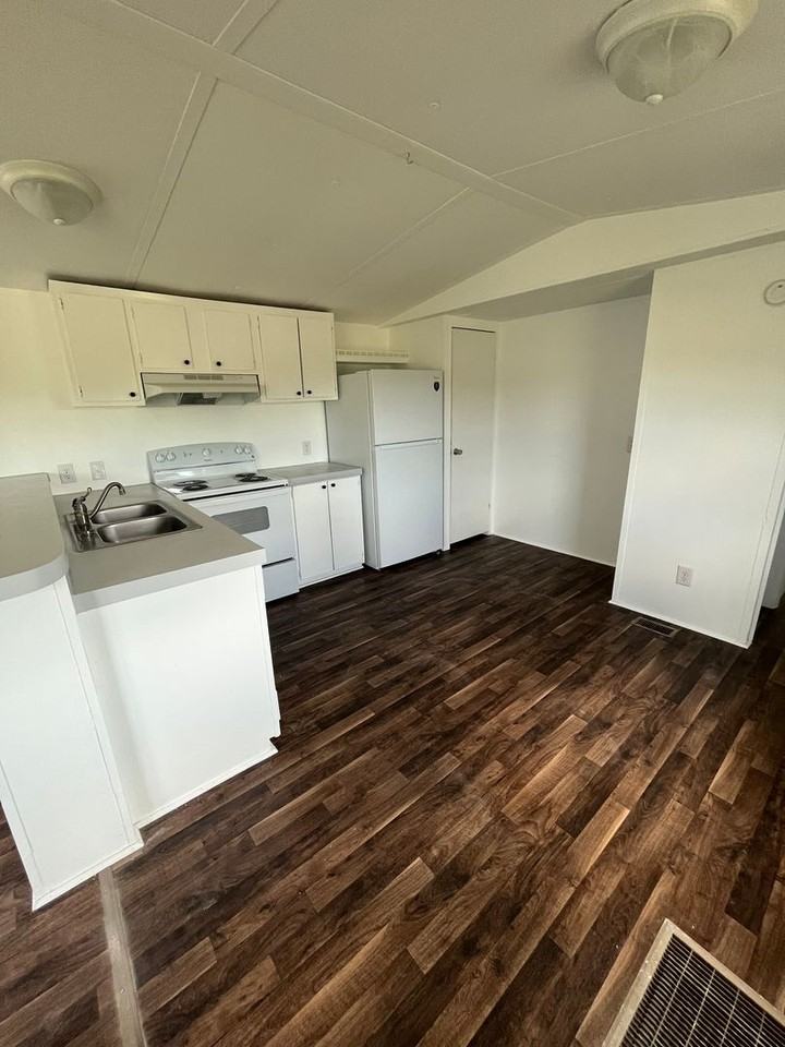 1009 Antioch Rd Ne - Photo 4 of 17