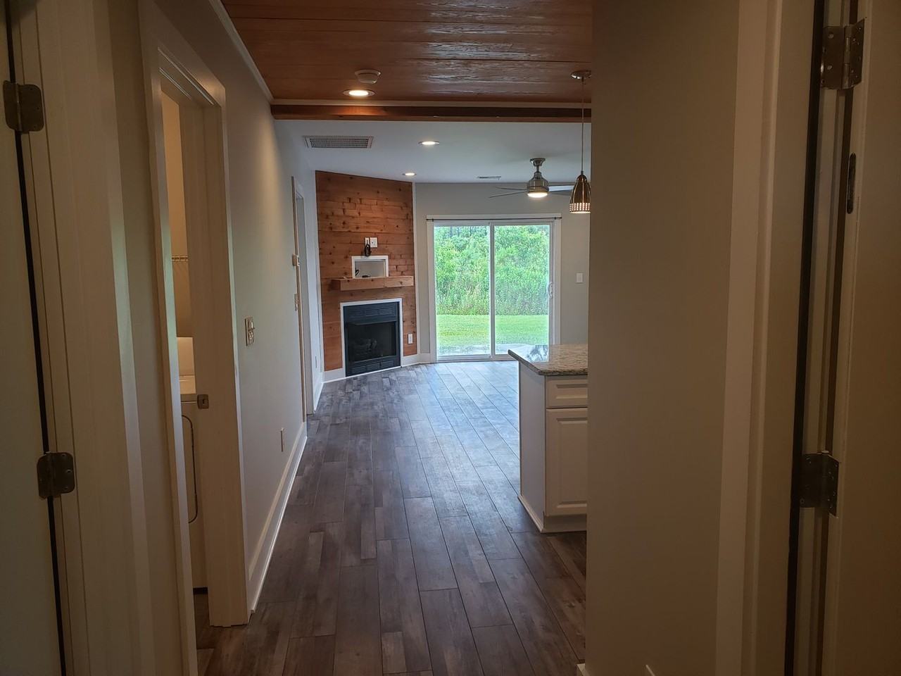 182 Pine Hollow Rd - Photo 3 of 18