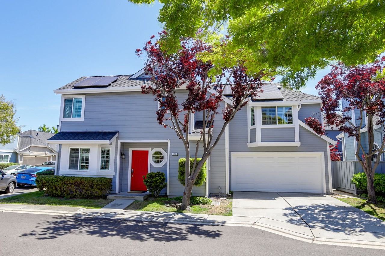 131 Williams Ln - Photo 3 of 48